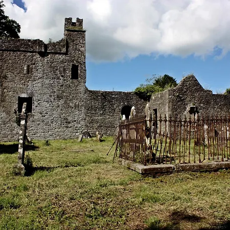 Millbrook House 公寓 *