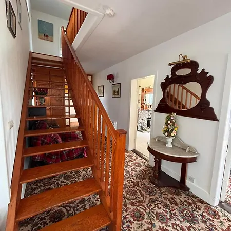 Millbrook House Apartment *