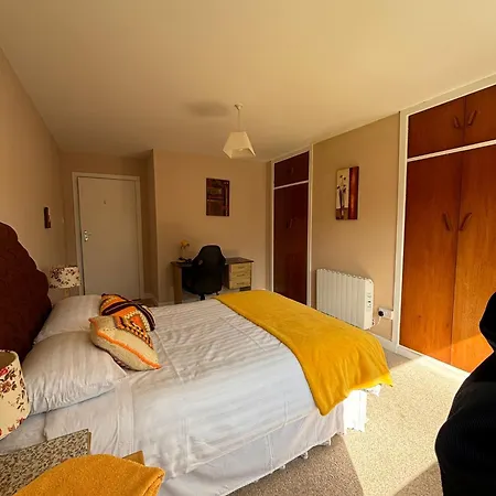 Апартаменты Millbrook House *